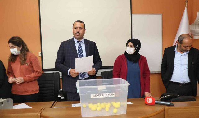 Elazığ'da besicilere koç dağıtımı yapıldı