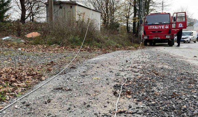 Elektrik telleri koptu, yangını vatandaş engelledi