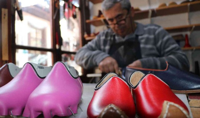 Engeline rağmen tutunduğu mesleğini 41 yıldır sürdürüyor