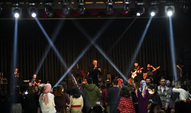 Esenyurt'ta öğretmenler günü kutlaması