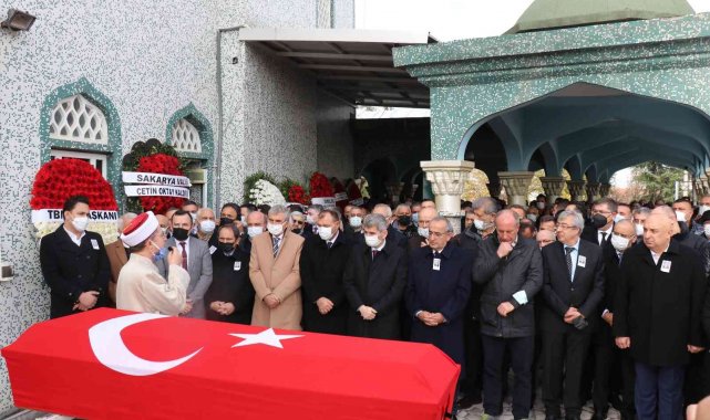 Eski İçişleri Bakanı Güneş son yolculuğuna uğurlandı