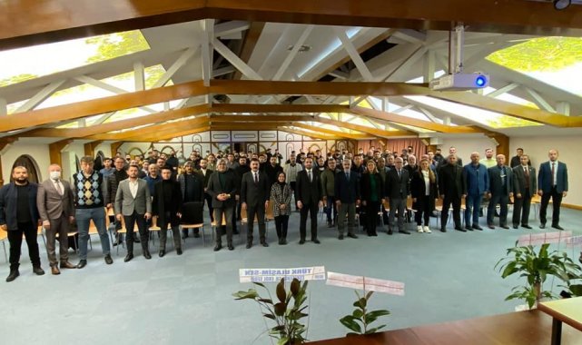 Eskişehir Ülkü Ocakları 'Yunus Emre ve Türkçe' konferansı düzenledi