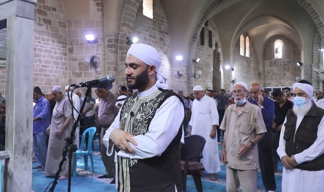Gazze'deki Büyük Ömer Camii aydınlatıldı