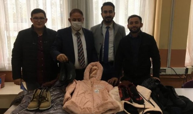 Gençler kardeşlerini üşütmedi