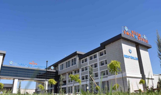 Gençler tarafından yılın eğitim kurumu seçildi