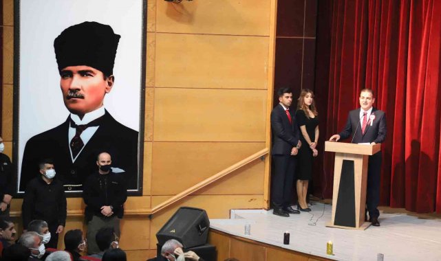 Hakkari'de 24 Kasım Öğretmenler Günü kutlandı