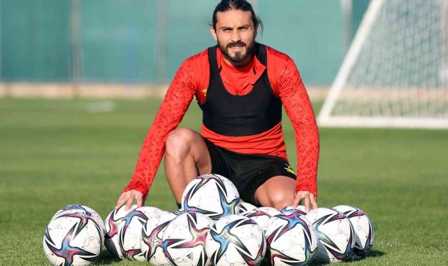 Halil Akbunar: "Fenerbahçe'ye yine gol atmak istiyorum"