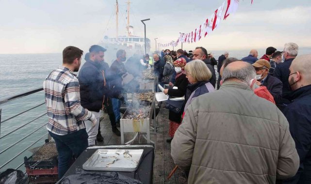 Hamsi festivalinde 5 ton hamsi tüketildi