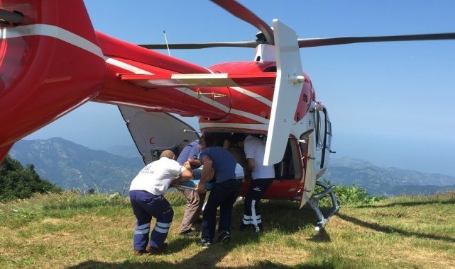 Hastaları biran önce hastaneye yetiştirmek için uçuyorlar