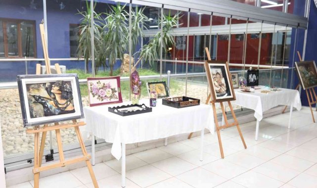 Hatmek kursiyerlerinden Öğretmenler Günü'ne özel sergi