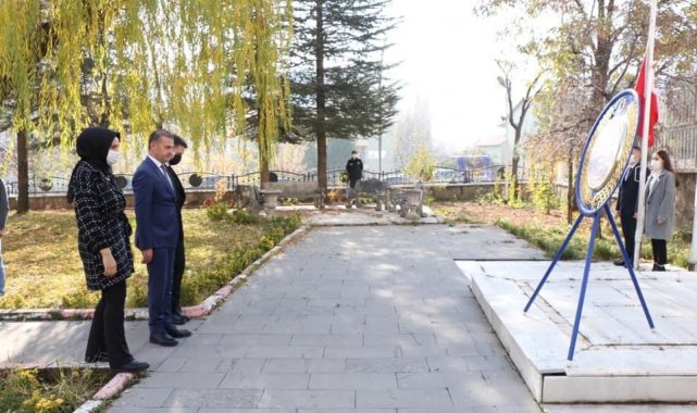 Hizan'da 24 Kasım Öğretmenler Günü kutlandı