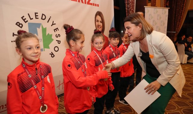 Hürriyet, İzmit Belediyespor'la bir araya geldi