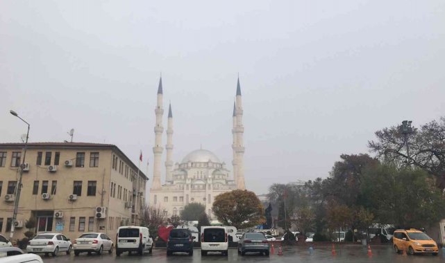 Iğdır kent merkezinde yağmur, köylerde ise kar etkili oluyor