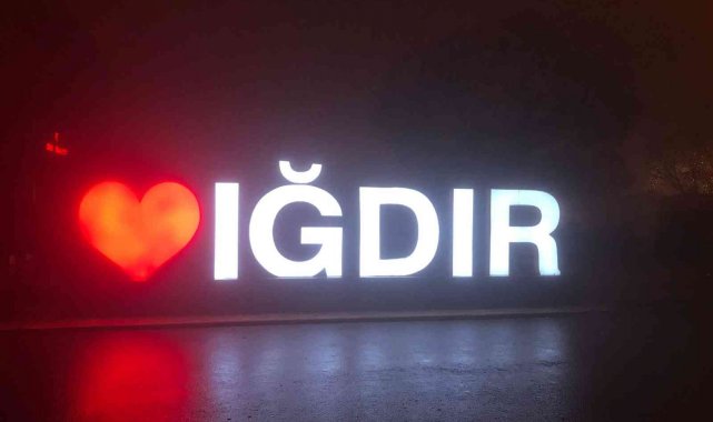 Iğdır'da sis etkili oldu: Görüş mesafesi 5 metreye düştü