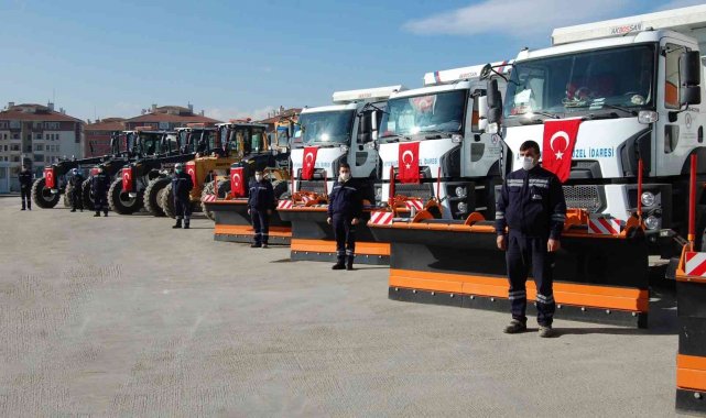 İl Özel İdaresi 80 araç ve 90 personelle kışa hazır