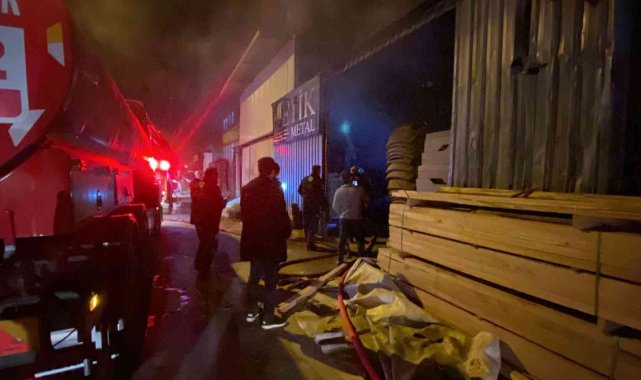 İnegöl mobilya sanayide yangın