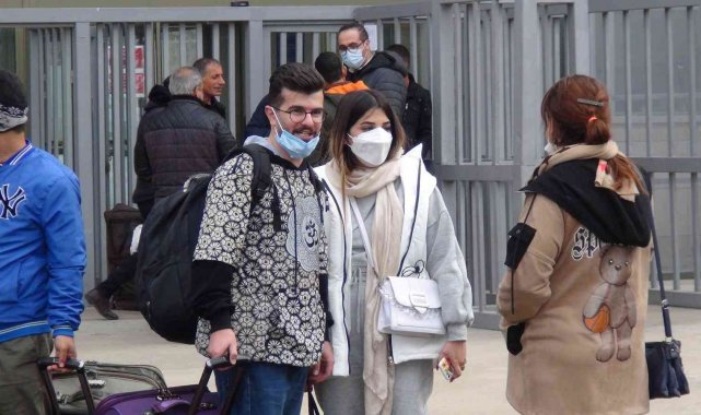 İranlılar 'Muhteşem Cuma' için Van'a akın etti