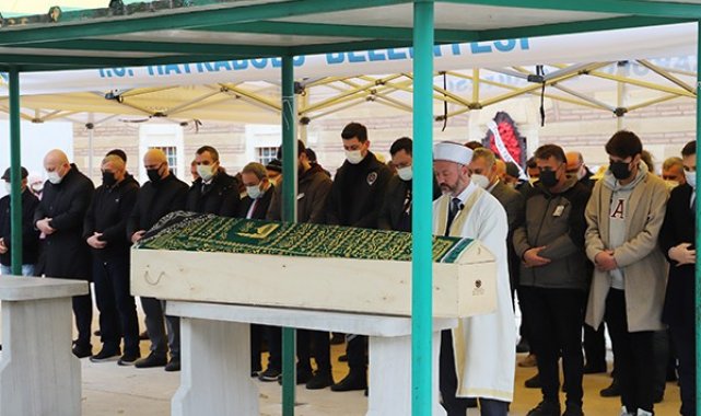 İstanbul'da 5. kattan düşerek hayatını kaybeden doktor Tekirdağ'da toprağa verildi