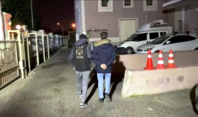 İzmir merkezli FETÖ operasyonunda 44 tutuklama