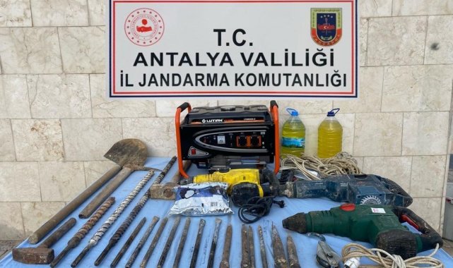 Jandarma define avcılarını suçüstü yakaladı