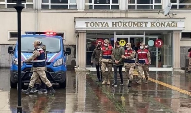 Kablo hırsızları suçüstü yakalandı