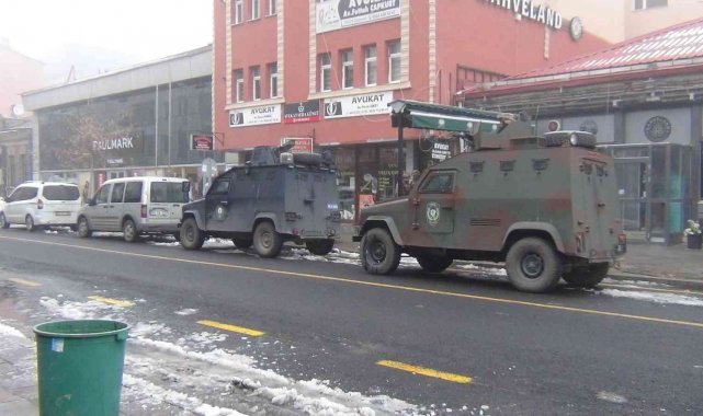 Kars'ta PKKKCK operasyonu: 3 gözaltı