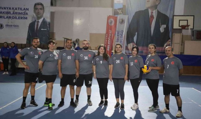 Kartal Belediyesi 2021 Voleybol Turnuvası başladı