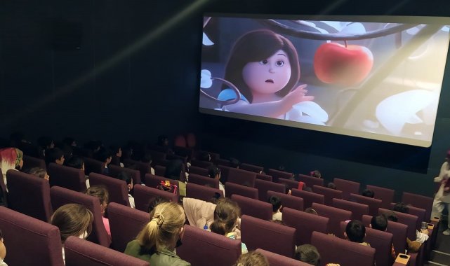 Kasım'da 700 çocuk sinema ile buluştu