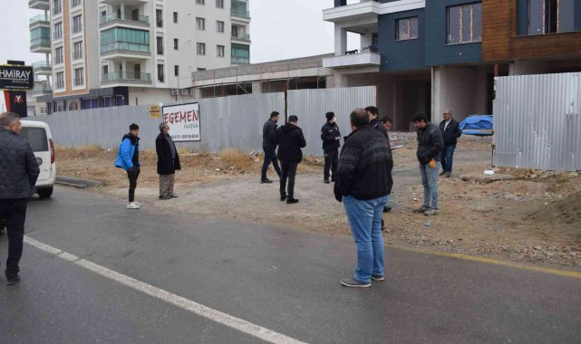 Kavgayı ayıran işçi pompalı tüfekle vuruldu