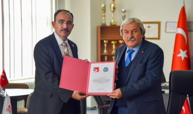 Kelemcioğlu ve Nezaket Ay konakları Şeyh Edebali Üniversitesi'ne tahsis edildi