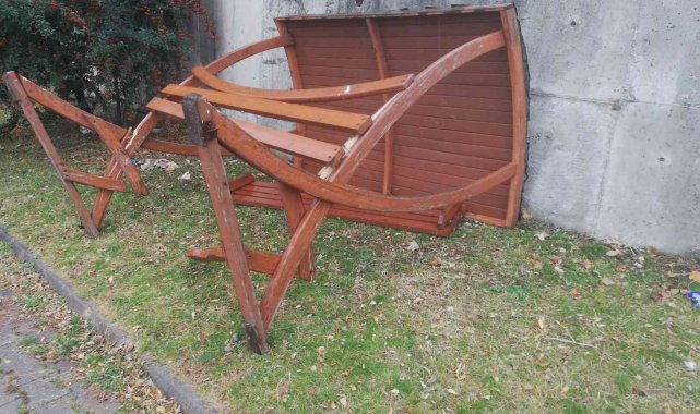 Kızılcahamam'da fırtına çardakları devirdi