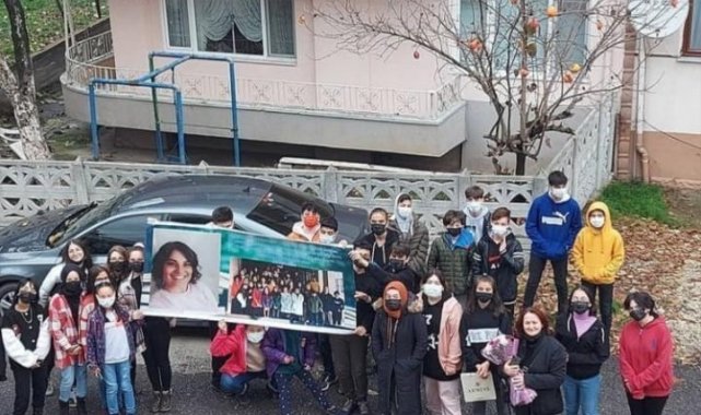 Korona tedavisi gören öğretmenlerine duygusal ziyaret