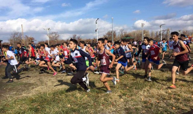 Kros Ligi 1. Kademe Bölge Yarışları Van'da yapıldı