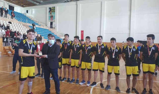 Kumluca'da Liseler Erkek Hentbol Şampiyonası sona erdi