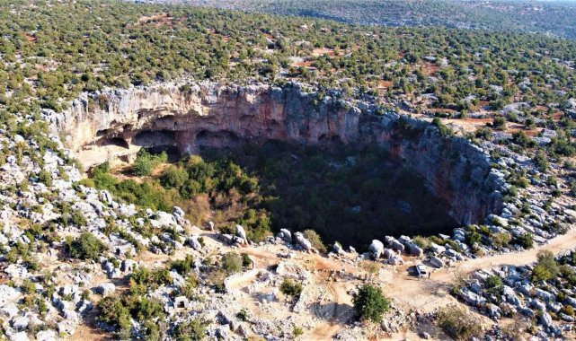 Kuş sesleri yükselen doğa harikası "Aşağı Dünya Obruğu"