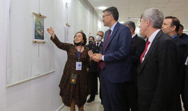 Kütahya, 108 ülkeden sanatçı ve tasarımcılarla "Kadına şiddete dur" dedi