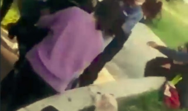 Liseli kızların ekmek bıçaklı kavgası