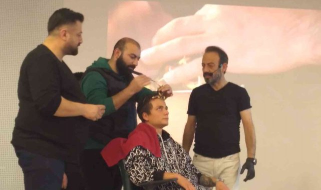 Manisalı kuaförler bilgi paylaşımı için bir araya geldi