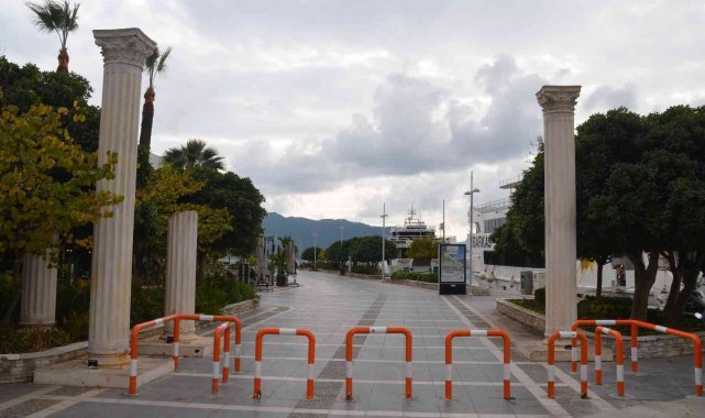 Marmaris'te motosikletlere bariyerli önlem