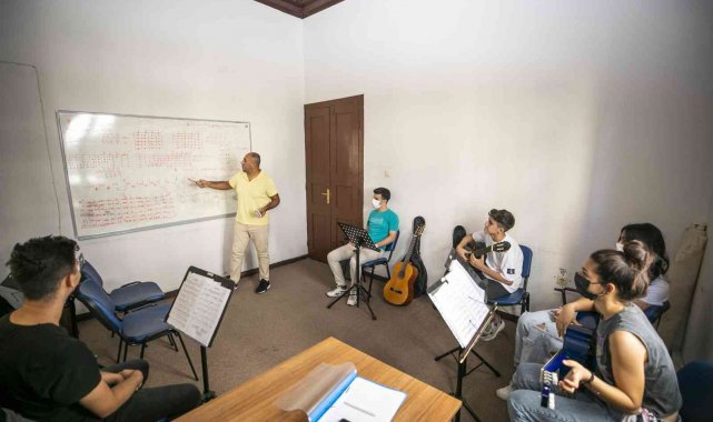 Mersin Büyükşehir Belediyesi korist alacak