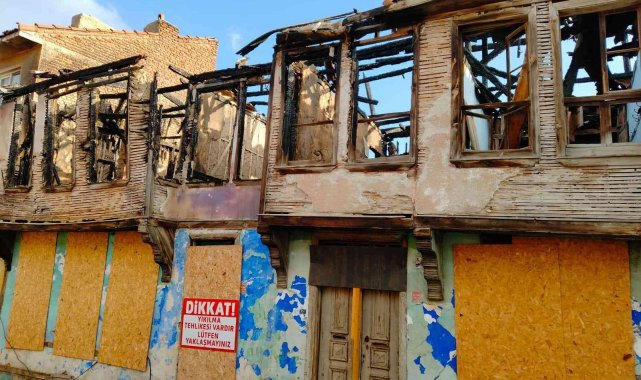 Metruk bina tehlike saçıyor