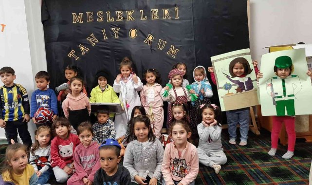 Minikler hayalini kurduğu meslekleri yakından tanıdı