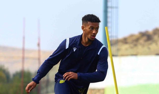 Mounir Chouiar: "Galatasaray maçında yenen taraf olmak istiyoruz"