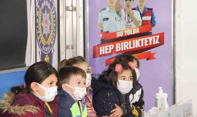 Öğrenciler, trafik kurallarını eğlenerek öğrendi