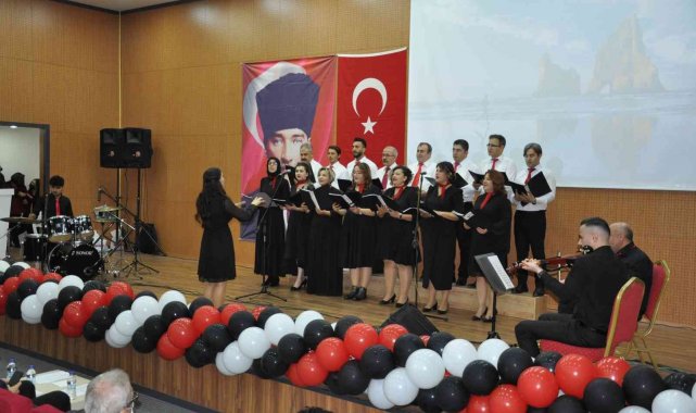 Öğretmenler korosundan muhteşem konser