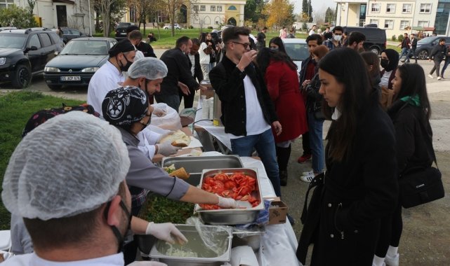 OMÜ İletişim Fakültesi&#039;nde vize öncesi hamsi şenliği