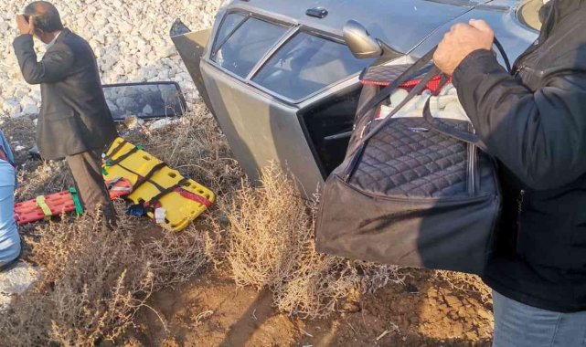 Otomobil şarampole yuvarlandı: 2 yaralı