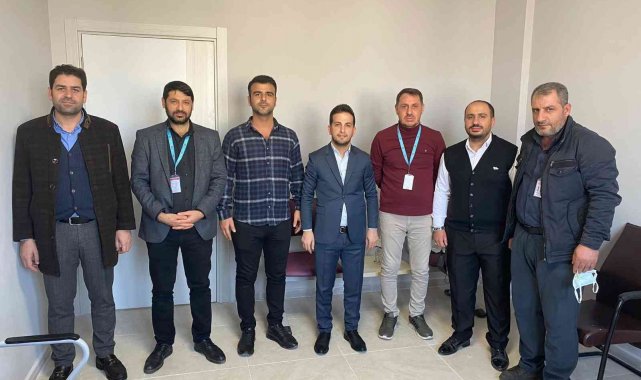 Öz Sağlık İş Sendikası Diyarbakır Şube Başkanı Aküzüm tıbbi sekreterlerle bir araya geldi