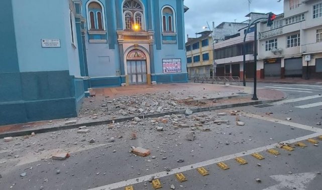 Peru'daki 7.3 büyüklüğündeki depremde 220 ev hasar gördü