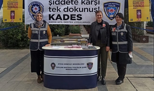 Polis ekipleri kadına şiddete dikkat çekerek KADES uygulamasını tanıttı